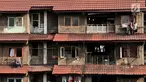 Aktivitas penghuni di salah satu blok lama Rusunawa Penjaringan, Jakarta, Selasa (25/6/2019). Pemprov DKI Jakarta merelokasi 4.160 warga di 978 unit Rusunawa Penjaringan ke Rusunawa Rawa Buaya, Cengkareng, Jakarta Barat dengan harga sewa baru Rp 505 ribu per bulan. (merdeka.com/Iqbal S. Nugroho)