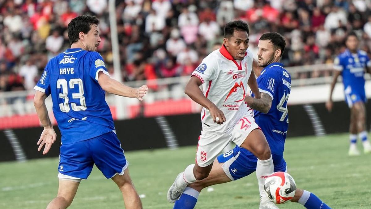 BRI Super League: Waktu Istirahat Terbatas Bikin Persib Tak Berdaya dan Takluk dari Malut United