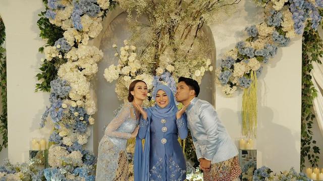 Kebaya Aurel Hermansyah