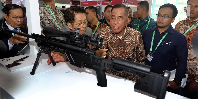 Menhan Ryamizard Ryacudu Tinjau Indo Defence 2018