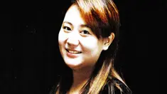 Tak ada kata lain yang paling pas untuk menggambarkan Julie Shie selain tangguh dan tak pernah menyerah.