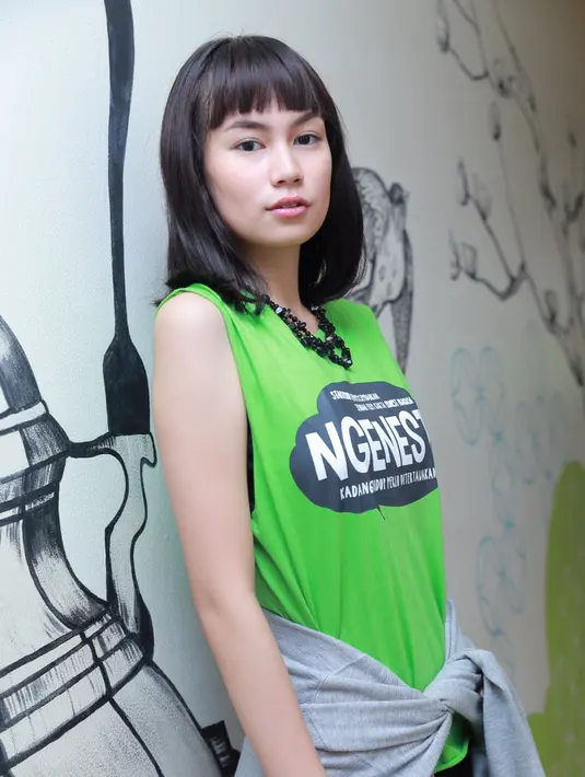 Kesuksesan film Ngenest membuat para pemainnya berbangga. Setelah tayang dibioskop 12 hari film karya komika Ernest Prakasa itu berhasil meraup 550 ribu penonton. (Galih W Satria/Bintang.com)