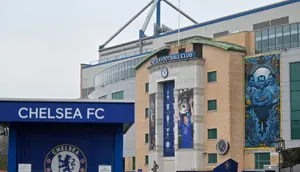 Pemandangan umum menunjukkan stadion Stamford Bridge milik Chelsea di London pada 3 Maret 2022. (JUSTIN TALLIS/AFP)