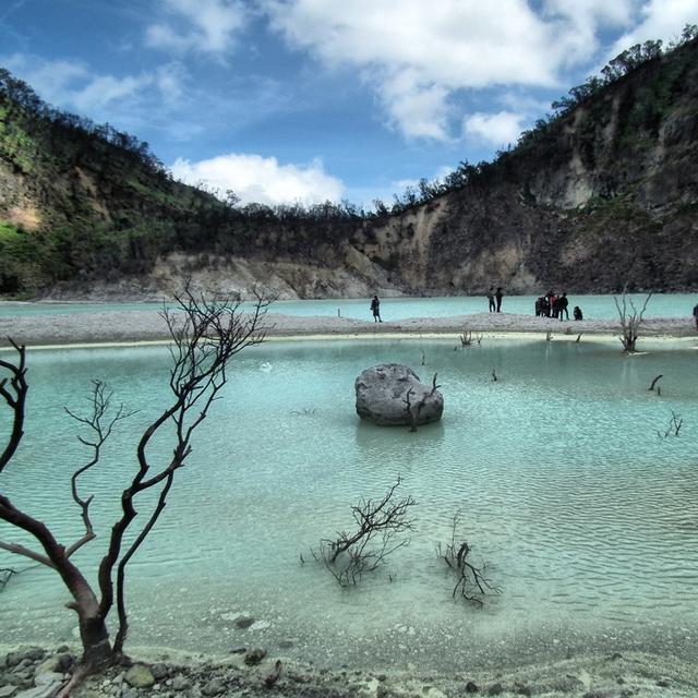 12 Tempat Wisata Alam Di Jawa Barat Yang Populer Sejuk Dan