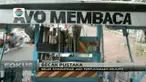Tumbuhkan minat membaca, Sutopo sulap becaknya menjadi perpustakan mini. Ia menyediakan bermacam jenis buku di dalamnya.