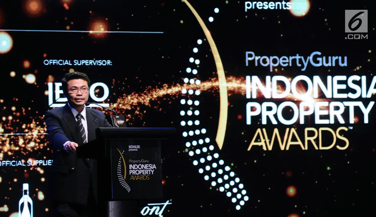 ndrojahjono S, Judging Supervisors, memberi sambutan pada malam PropertyGuru Indonesia Property Awards 2017 di Jakarta, Kamis (12/10). IPA merupakan apresiasi tertinggi bagi para pengembang properti terbaik nasional. (Liputan6.com/Helmi Fithriansyah)