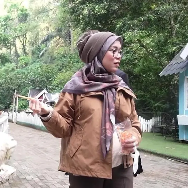 Jarang Diekspos, Ini 6 Potret Baby Bump Lesty Kejora
