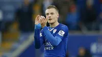 Barcelona dikabarkan tertarik untuk mengamankan jasa penyerang Leicester City, Jamie Vardy.