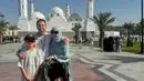 Tiga buloan berselang, Raffi dan Nagita mengajak anak mereka ke Tanah Suci untuk melaksanakan ibadah umrah. (Foto: raffinagita1717)