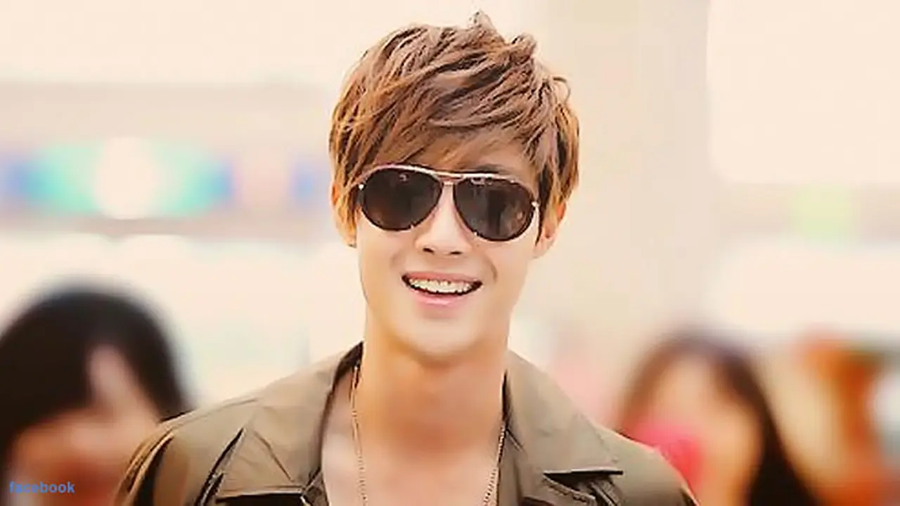 kim-hyun-joong-130428b.jpg
