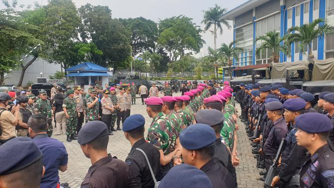 Panglima TNI Hadi Tjahjanto dan Kapolri Tito Karnavian. (Liputan6.com/ Nanda Perdana Putra)