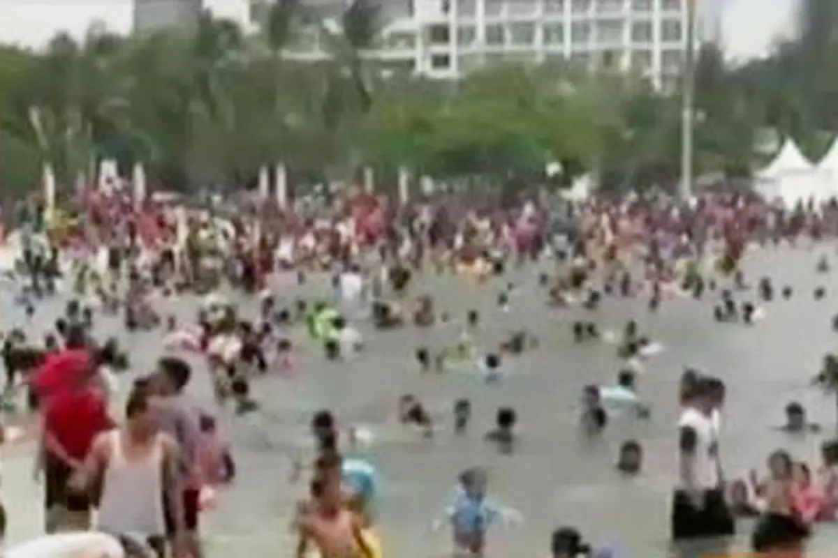 Ancol Dipadati Pengunjung