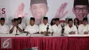 Ketua Umum Partai Gerindra Prabowo Subianto, bersama calon gubernur dan wakil gubernur DKI, Anies Baswedan dan Sandiaga Uno memberikan keterangan di DPP Gerindra, Jakarta, Rabu (15/2). (Liputan6.com/Faizal Fanani)