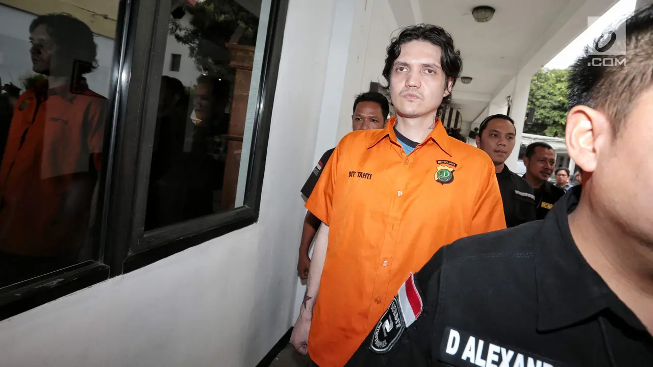 Anak musisi Ahmad Albar, Ozzy Albar