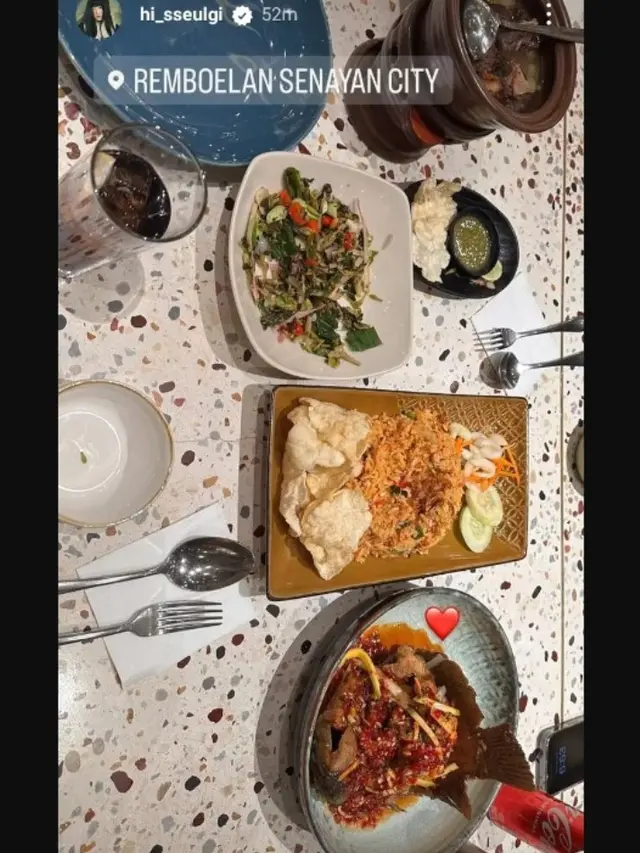 Tampil Lagi di Indonesia, Seulgi Red Velvet Makan Nasi Goreng dan Petai