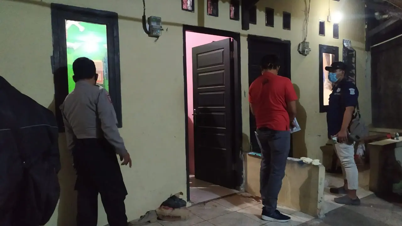 Rumah di Pondok Aren tempat jasad perempuan terikat ditemukan. (Pramita/Liputan6.com)