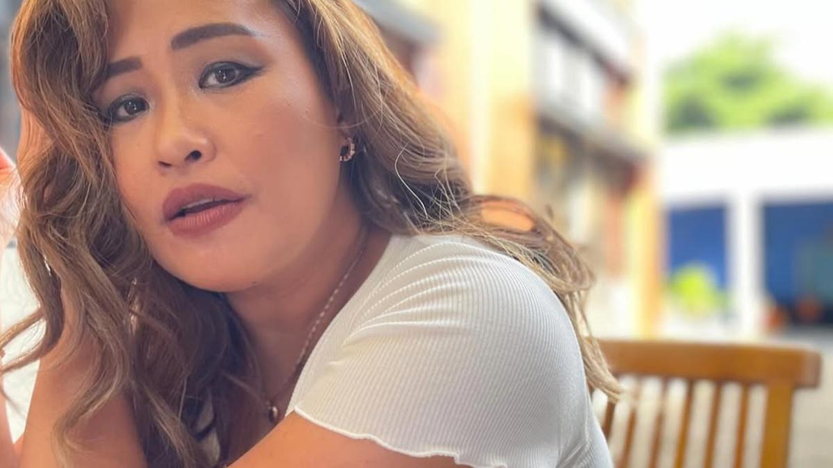 6 Model Rambut Pirang ala Pinkan Mambo, Inspirasi Gaya untuk Usia 40-an