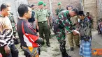 Citizen6, Kendal: Selain kegiatan baksos, TNI juga mengadakan acara operasi katarak gratis, bekerjasama dengan Balai Kesehatan Indra Masyarakat (BKIM), di Kecamatan Rowosari.(Pengirim: Aryo Widiyanto)