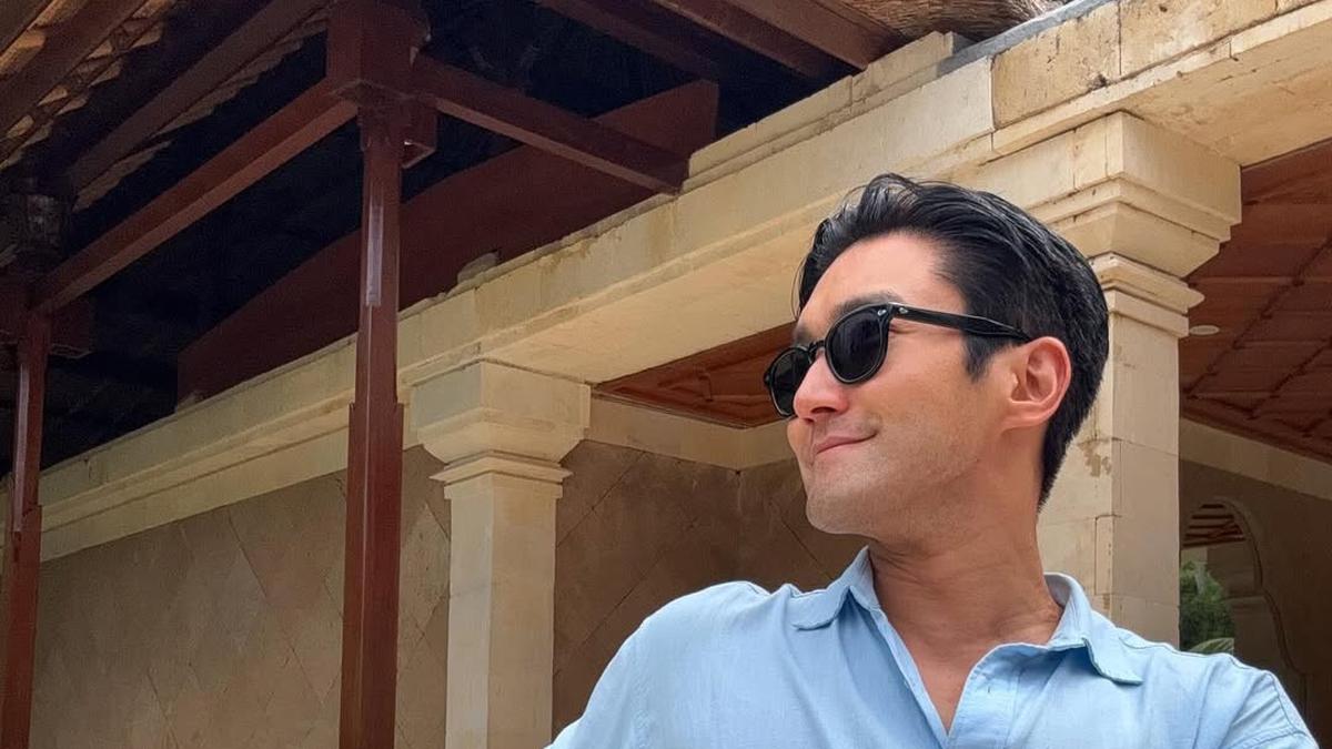 Gaya Kasual Siwon Super Junior Saat Liburan di Bali, Bak Anak Rantau Pulang Kampung