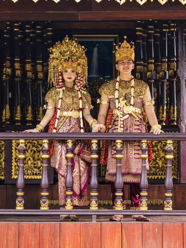 Prewedding Putri Andika Perkasa, Angela Perkasa Kenakan 7 Pakaian Adat Indonesia. [@hafizzyakbar]