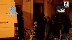 Salah seorang pria berusia 44 tahun yang ditangkap disinyalir merupakan pemimpin kelompok.