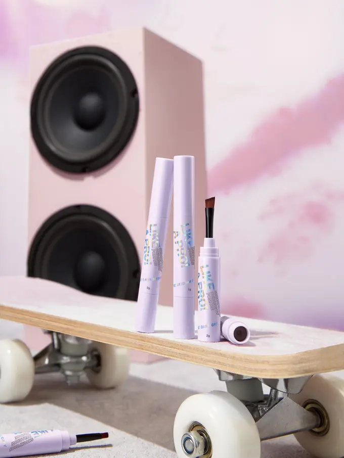 Like A Pro! Shockproof Durabow Pomade.