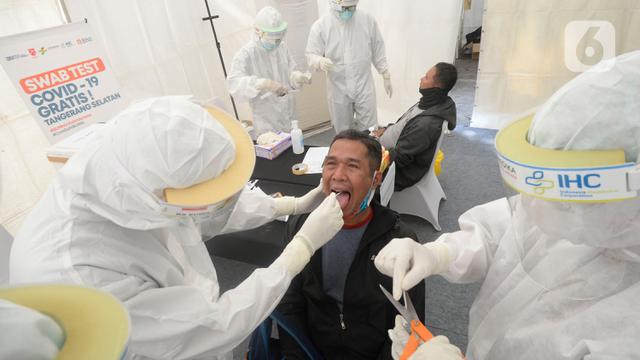 Ratusan Orang Test Swab Massal Gratis di Tangsel