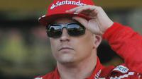 Pebalap Ferrari, Kimi Raikkonen bertengger pada posisi kelima klasemen sementara F1 dengan jumlah total 73 poin. Pada balapan F1 di Baku Kimi gagal meraih poin, Ia hanya finish pada urutan ke-14. (AP/Efrem Lukatsky)