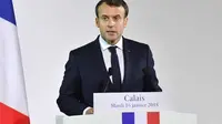 Presiden Prancis Emmanuel Macron saat berpidato di Calais, Prancis. (AFP)