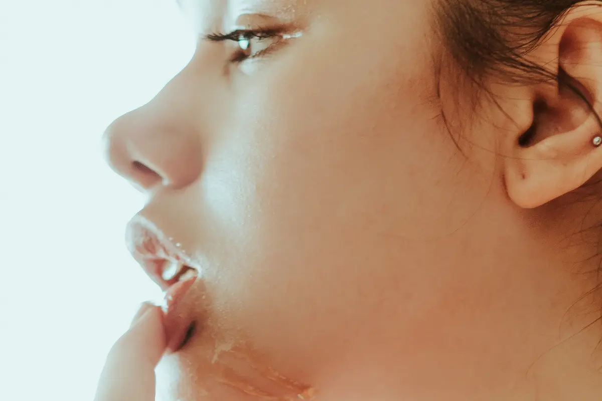 Ilustrasi bibir kering