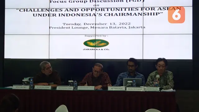 Wakil Duta Besar Jepang untuk Indonesia Tamura Masami memaparkan pendapatnya tentang perubahan geopolitik di kawasan Indo Pasifik dalam acara diskusi yang diselenggarakan ICWA di Jakarta, Selasa (13/12/2022). (Safinatun Nikmah/Liputan6.com)