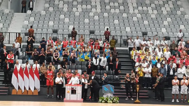 Presiden Joko Widodo (Jokowi) meresmikan Indoor Multifunction Stadium (IMS) atau Indonesia Arena di Kompleks Gelora Bung Karno (GBK), Jakarta, Senin (7/8/2023). (Maulandy/Liputan6.com)