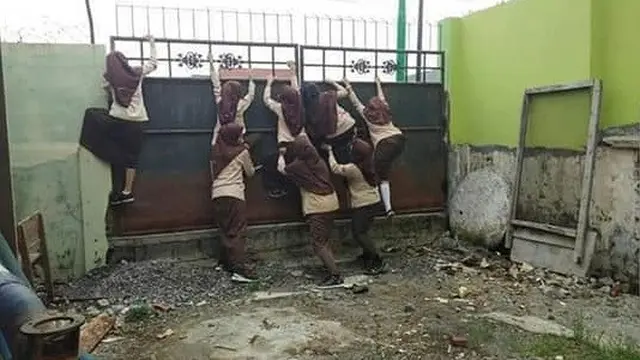 Kelakuan Absurd Kids Zaman Now, Bikin Ngakak Sekaligus Ngelus Dada
