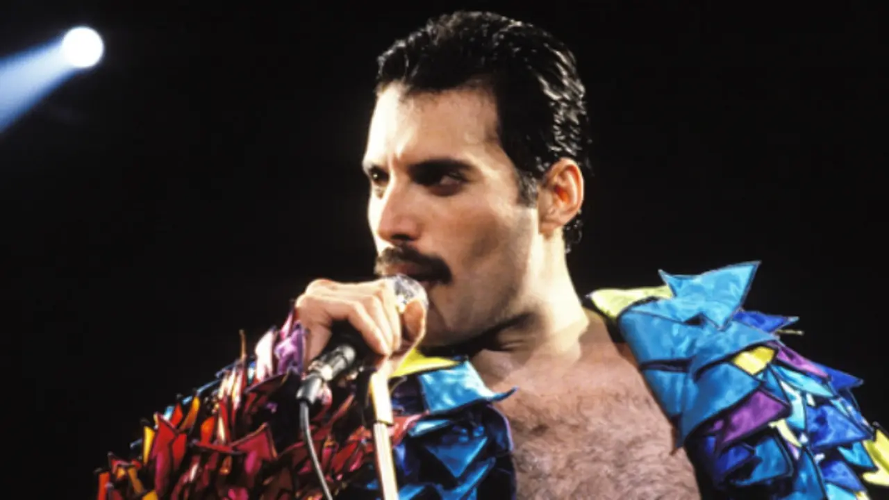 [Bintang] Freddie Mercury