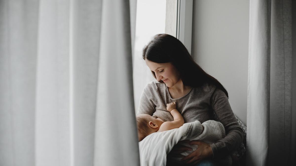Tips Puasa Ramadan bagi Ibu Menyusui, Dokter Ingatkan agar Ibu Tetap Terhidrasi
