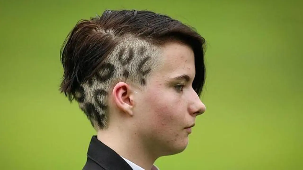 Punya Gaya Rambut Unik, Siswi Ini Diusir dari Sekolah