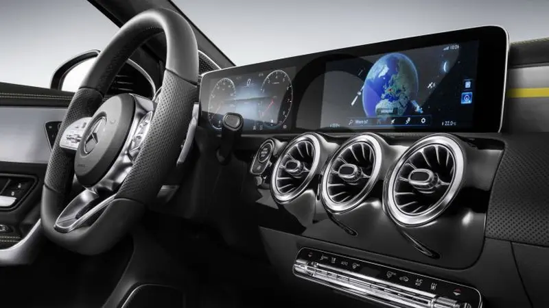 Mercedes-Benz User Experience