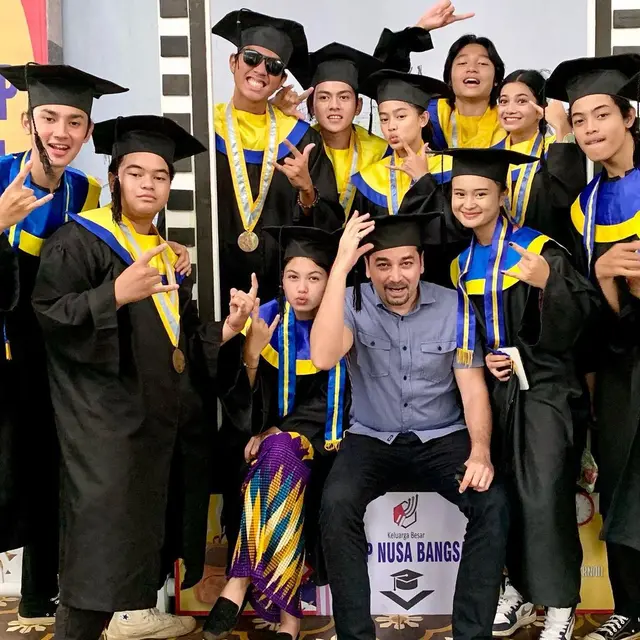Dikabarkan Lanjut ke Cerita SMA, Ini 6 Potret ‘Wisuda’ Pemain Dari Jendela SMP
