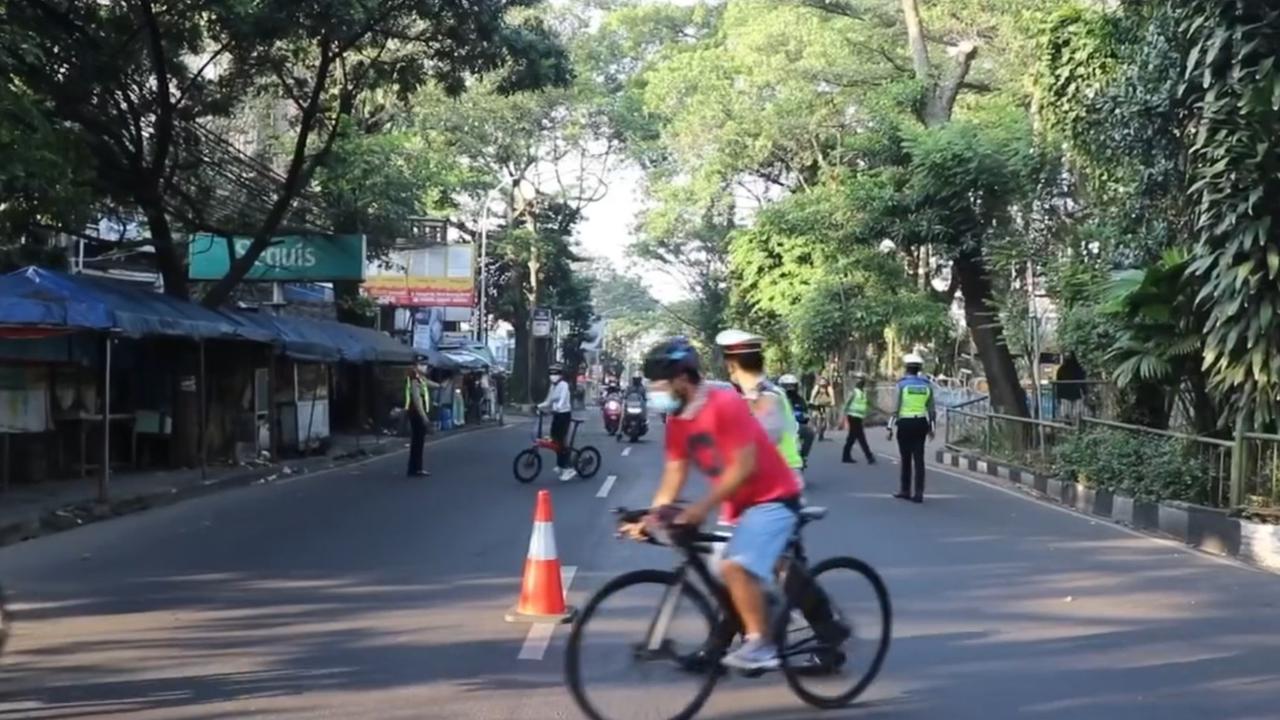 Pesepeda Putar Balik