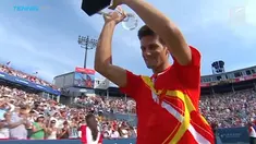 Mantan petenis ranking 1 dunia, Novak Djokovic menantang Egy Maulana Vikri untuk bermain tenis saat keduanya saling berkomentar di medsos.