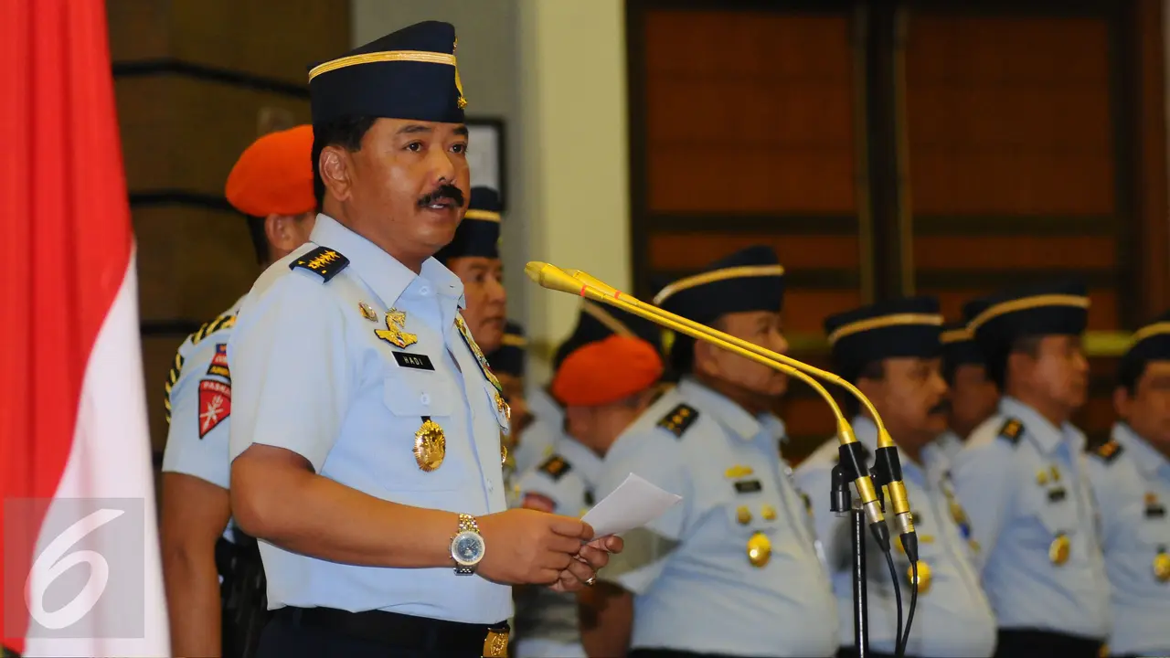 20170421-Dua Penerbang TNI AU Dapat Penghargaan Welldone-Tebe