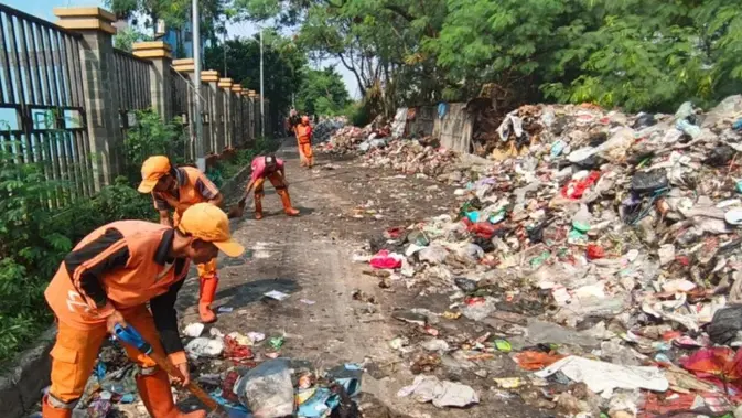 Buang Sampah ke Jalan, Perusahaan Ini Didenda Pemprov DKI