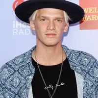 Kedekatan antara Zayn Malik dan Gigi Hadid memang membuat iri para netizen. Pasangan yang sedang dimabuk cinta ini tak ada hentinya pamerkan kemesraan didepan awak media. (AFP/Bintang.com)