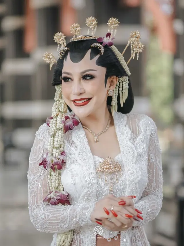 Resmi Menikah, Ini 7 Momen Pernikahan Pedangdut Nabilla Gomes dengan Kekasih