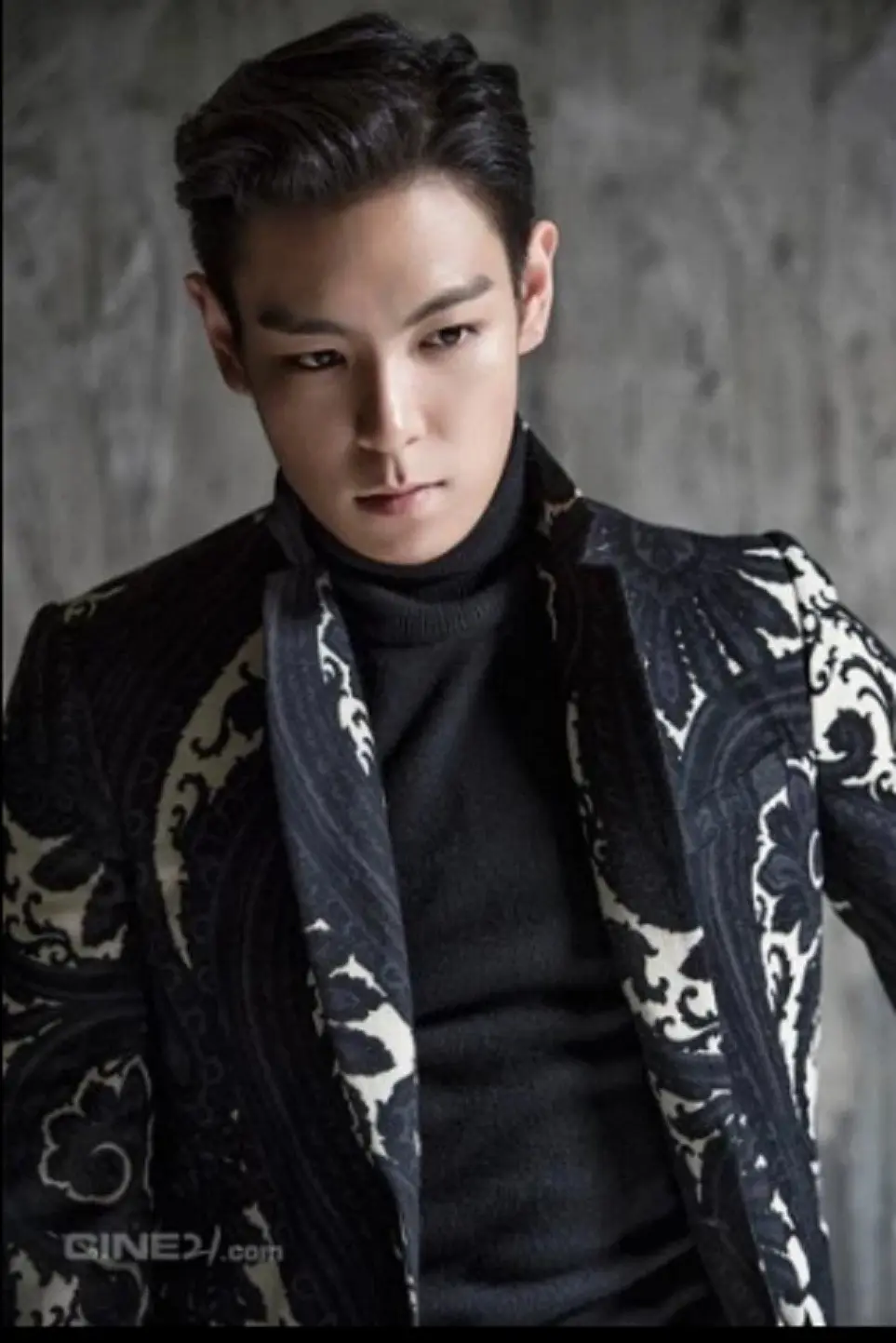  Choi Seung Hyun atau yang lebih dikenal sebagai T.O.P, personel Big Bang (foto: Pinterest)