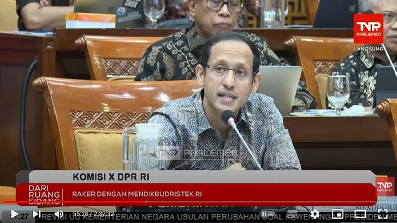 Mendikbudristek, Nadiem Makarim saat rapat kerja bersama Komisi X DPR RI pada Selasa (21/5/2024). (YouTube TVR Parlemen)