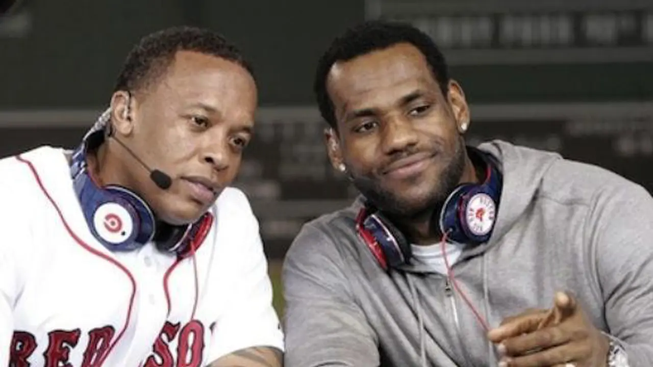 Pebasket Ternama Ini Kecipratan Rejeki Berlimpah dari Apple