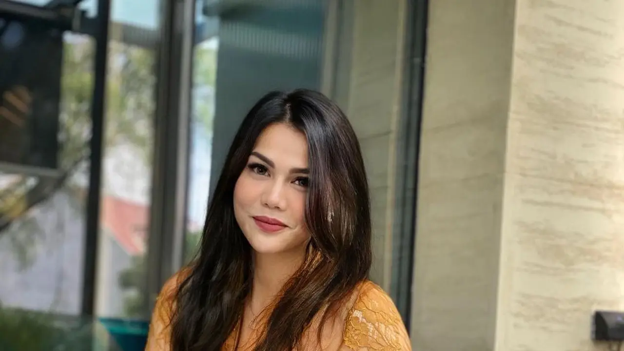 Diduga Balikan, Ini 7 Potret DJ Katty Butterfly dan Aiman Ricky Saat Kondangan