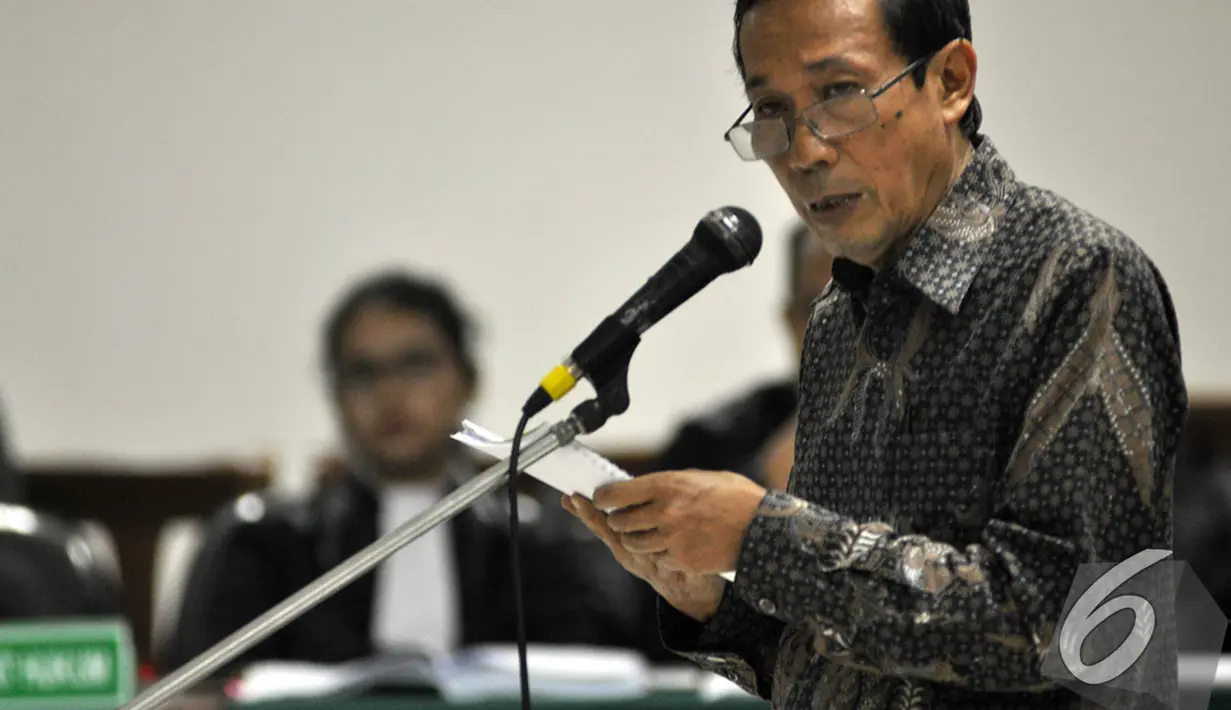 Tafsir Nurchamid menjalani sidang lanjutan di Pengadilan Tipikor, Jakarta, Rabu (19/11/2014). (Liputan6.com/Miftahul Hayat)