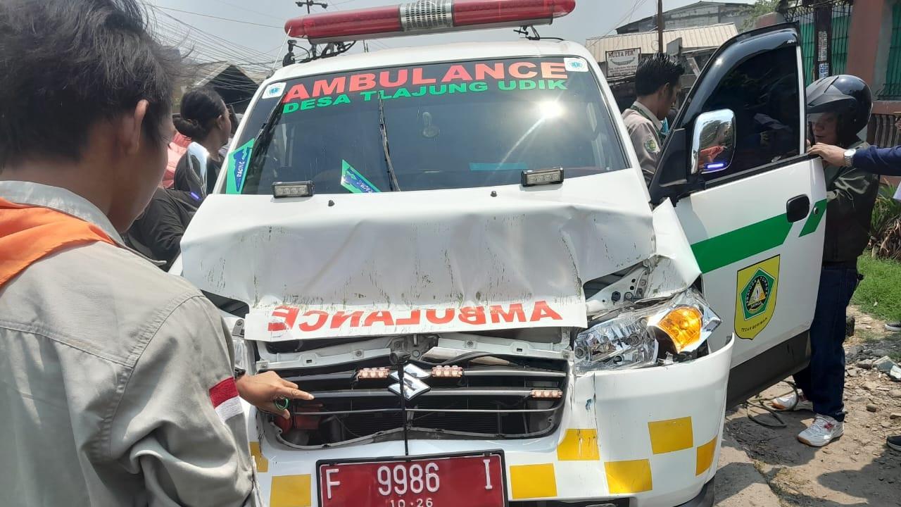 ODGJ Bawa Kabur Ambulan di Bogor